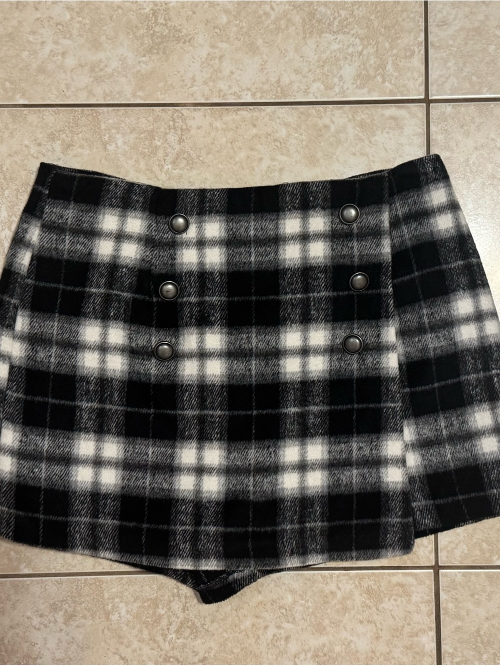 Forever 21 Black & White Plaid Double-Button Mini Skort